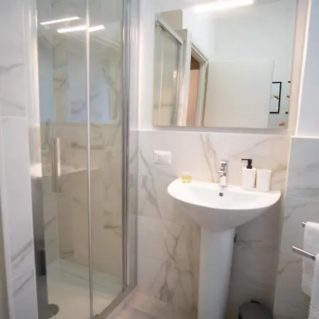 Vatican Comfortable 5 Bedroom Flat - 6 Min Metro A By Orpi Rent * Roma