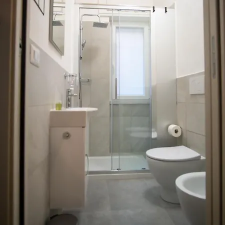 Apartment Vatican Comfortable 5 Bedroom Flat - 6 Min Metro A By Orpi Rent